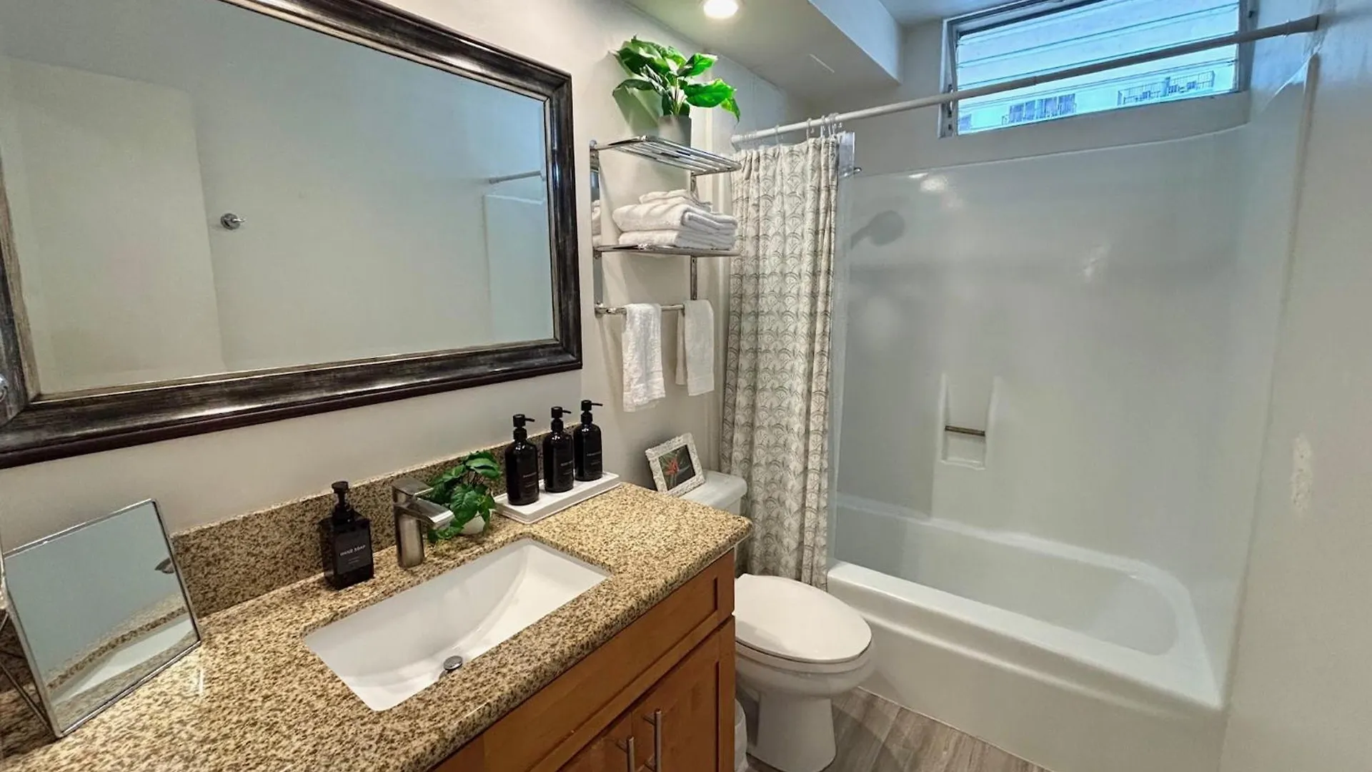 Bright Kalakauan Apartment Condo هونولولو