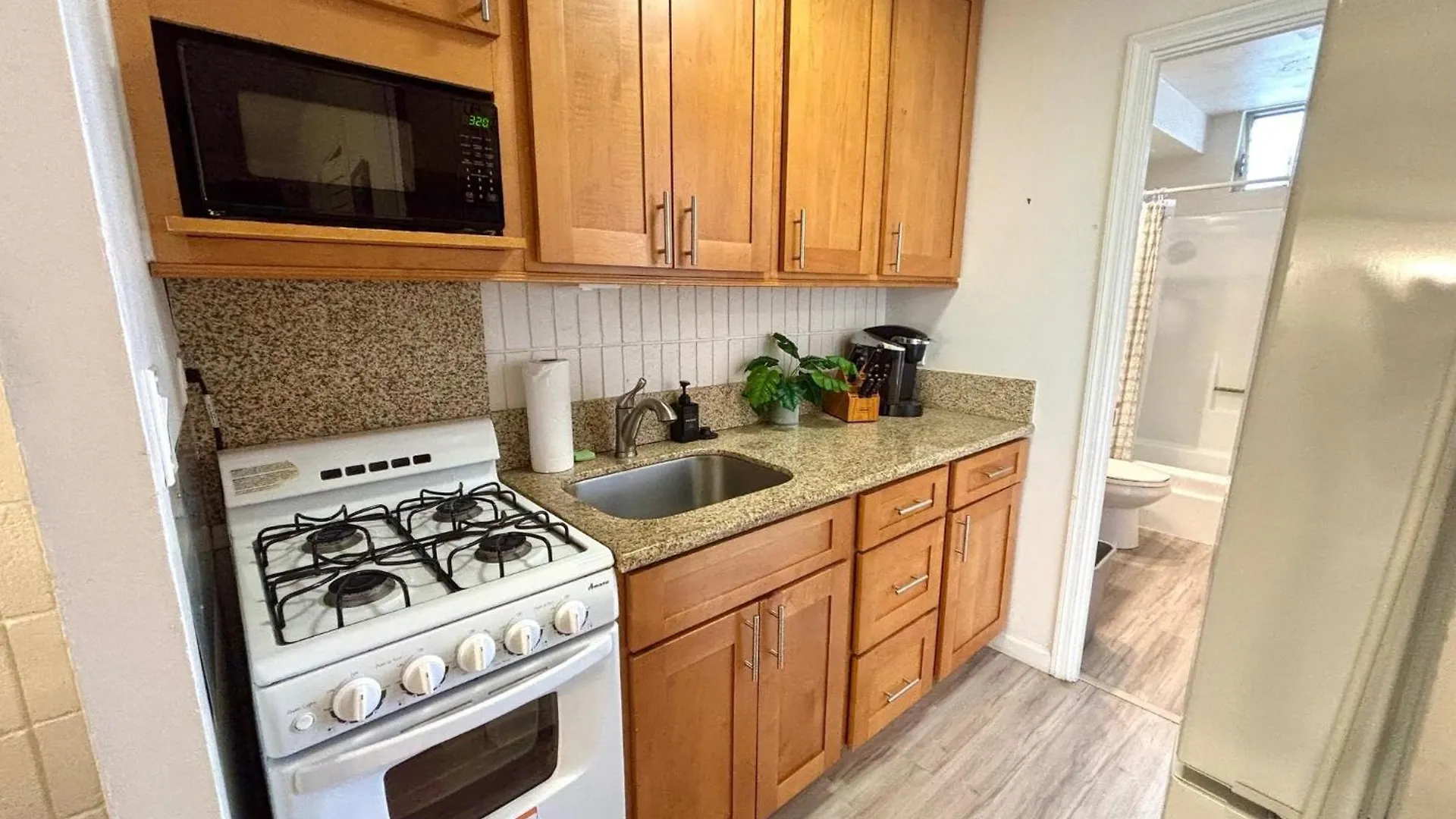Bright Kalakauan Apartment Condo Honolulu